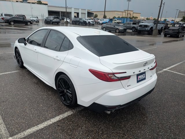 Used 2025 Toyota Camry SE w/ Convenience Package FWD image 7