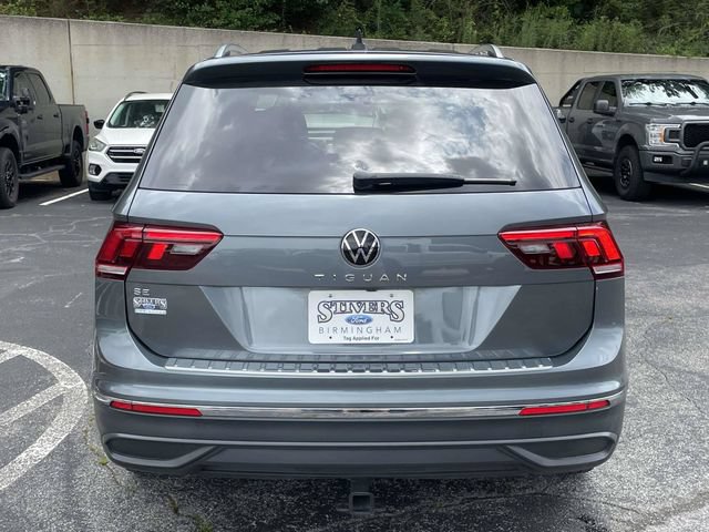 Used 2023 Volkswagen Tiguan SE w/ Panoramic Sunroof Package FWD image 5