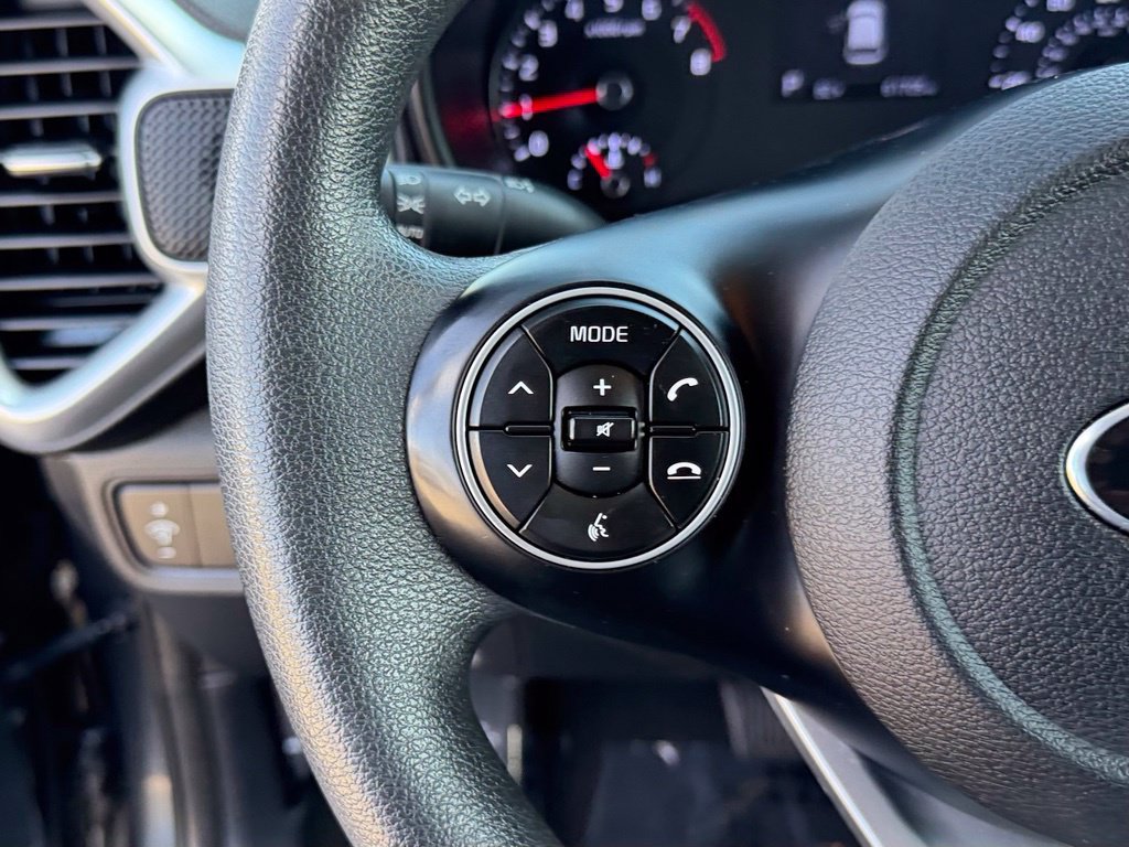 Used 2021 Kia Soul LX FWD image 19