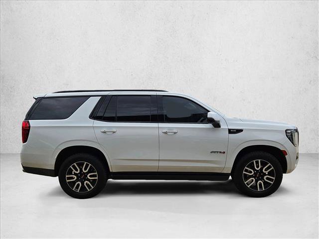 Used 2023 GMC Yukon AT4 w/ Technology Package AWD/4WD image 4