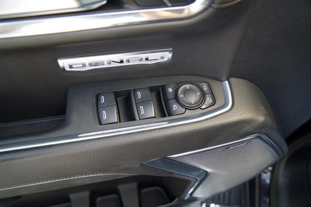 Used 2024 GMC Sierra 1500 Denali w/ Technology Package AWD/4WD image 15