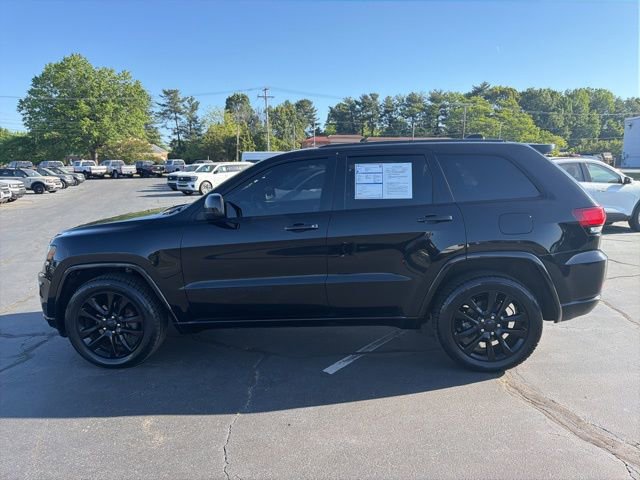 Used 2019 Jeep Grand Cherokee Altitude AWD/4WD image 4
