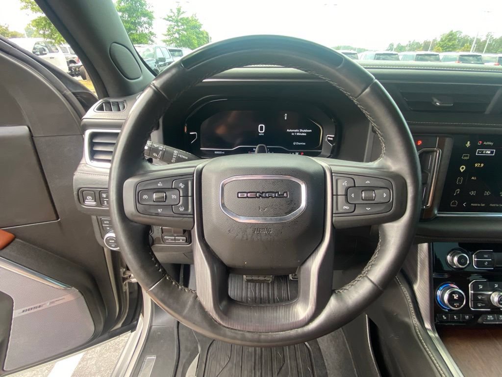 Used 2023 GMC Yukon XL Denali Ultimate AWD/4WD image 13