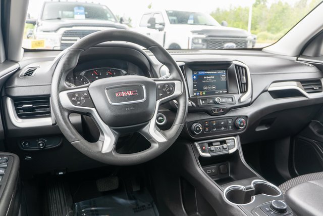 Used 2024 GMC Terrain SLE AWD/4WD image 12