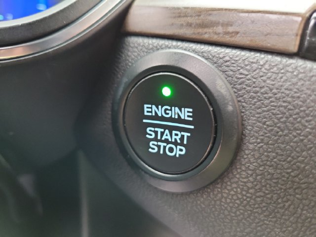 Certified 2020 Ford Escape Titanium AWD/4WD image 35