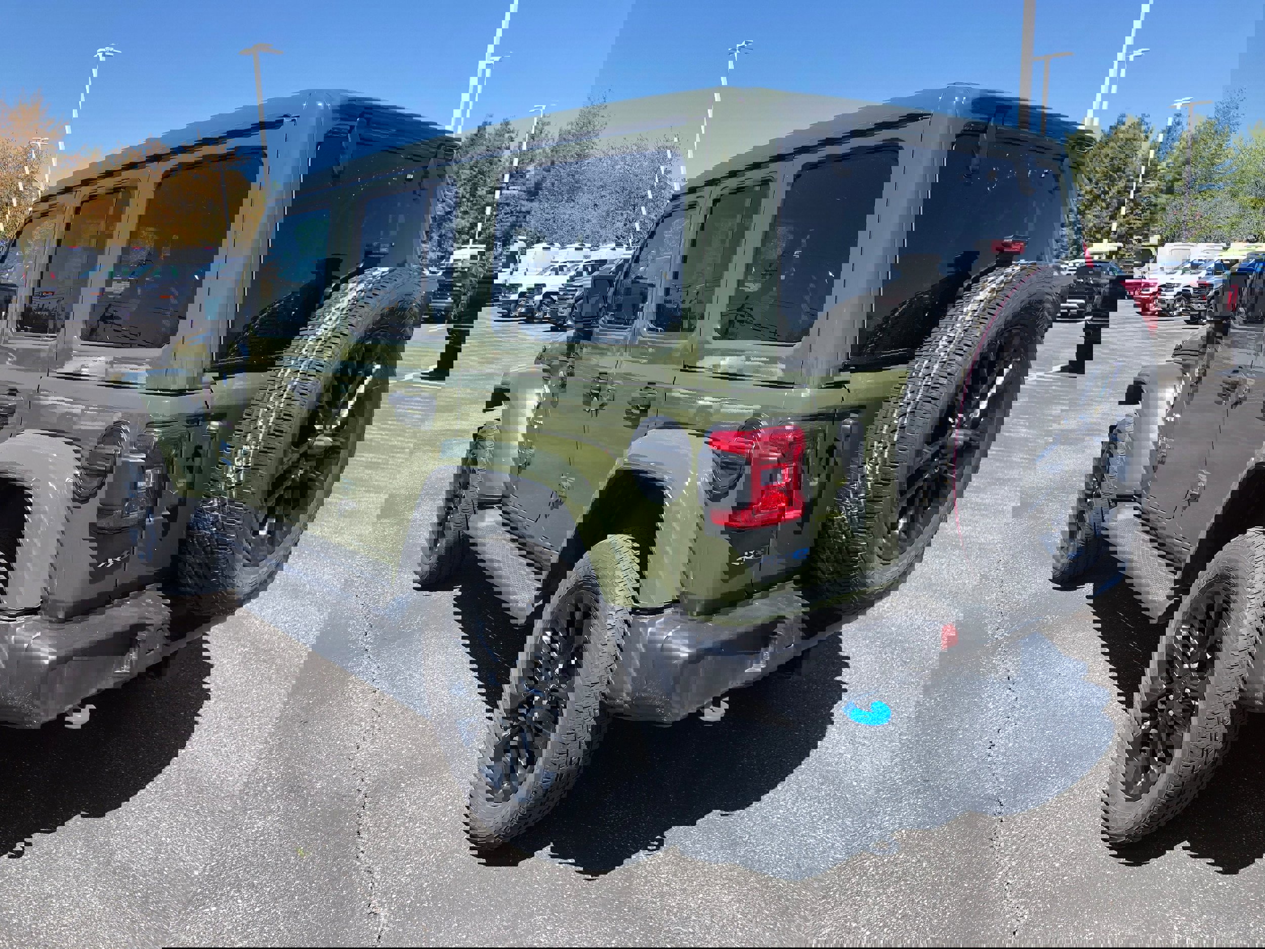 Used 2021 Jeep Wrangler Unlimited Sahara w/ Cold Weather Group image 5