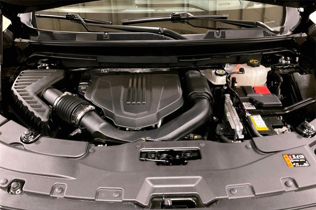 Used 2024 GMC Acadia Elevation image 12