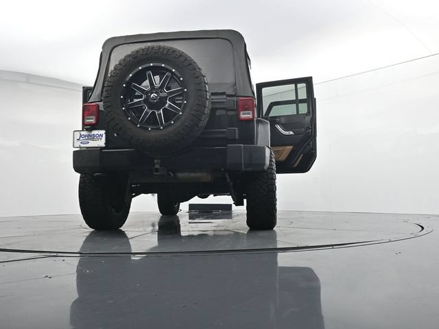 Used 2017 Jeep Wrangler Unlimited Sahara w/ Max Tow Package AWD/4WD image 40
