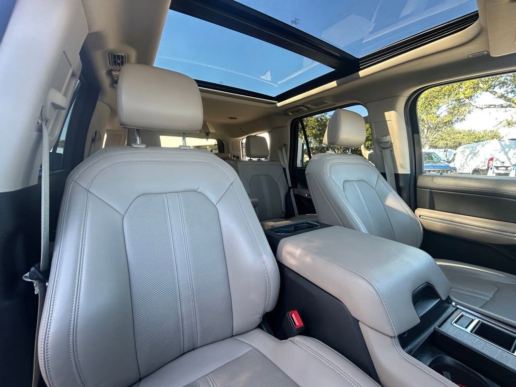 Certified 2023 Ford Expedition Limited image 29