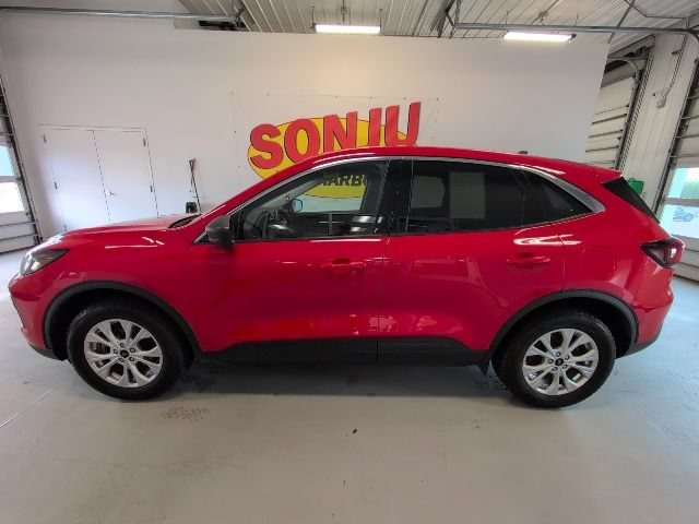 Certified 2024 Ford Escape Active AWD/4WD image 2