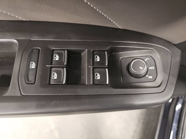 Used 2023 Volkswagen Atlas Cross Sport SE AWD/4WD image 27