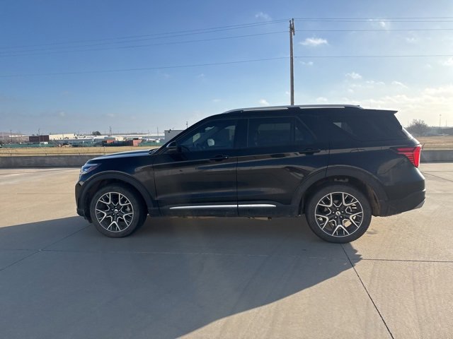 Certified 2025 Ford Explorer Platinum w/ Ultimate Package image 8