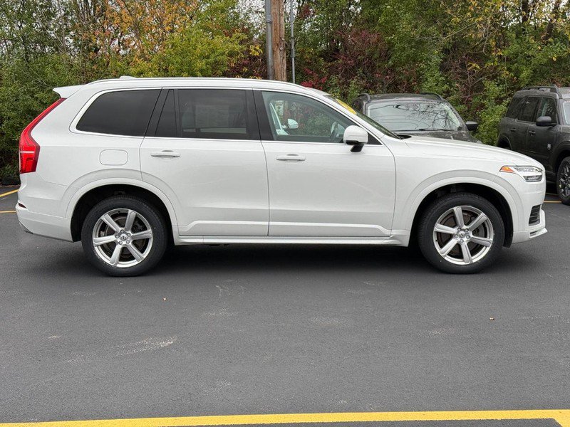 Used 2020 Volvo XC90 T6 Momentum AWD/4WD image 2