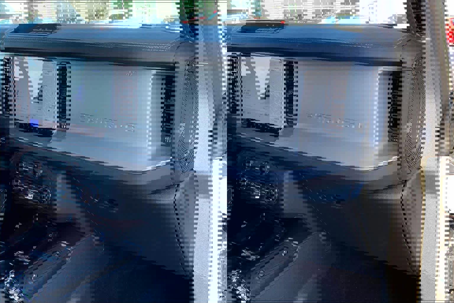 Certified 2025 Ford Bronco Outer Banks image 19