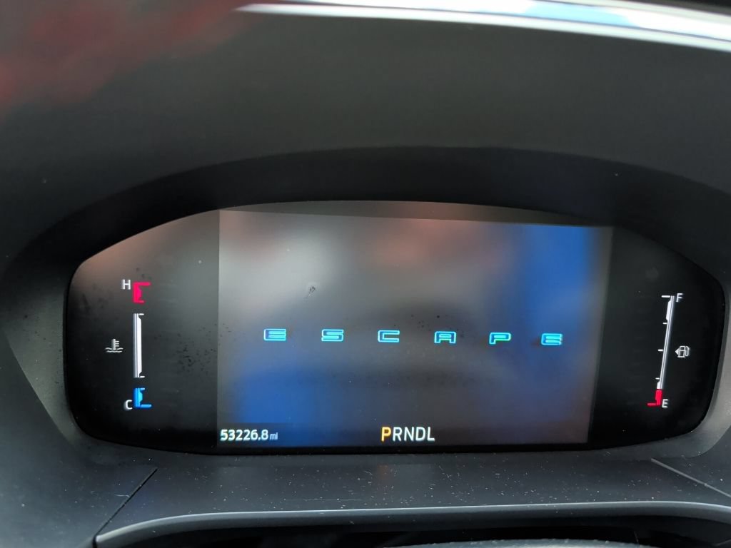 Certified 2025 Ford Escape ST-Line AWD/4WD image 2