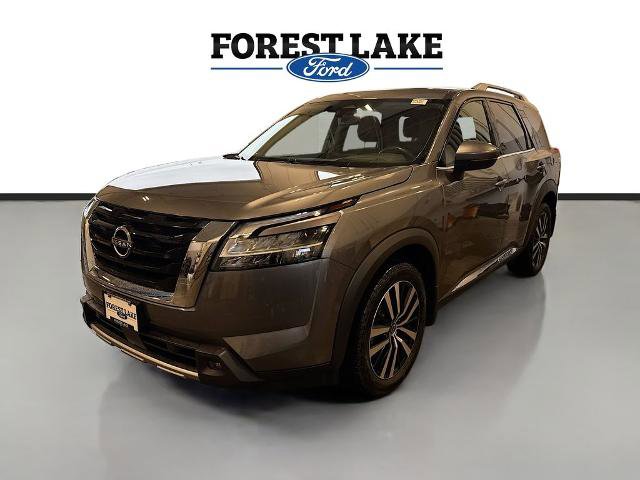 Used 2023 Nissan Pathfinder Platinum AWD/4WD image 3