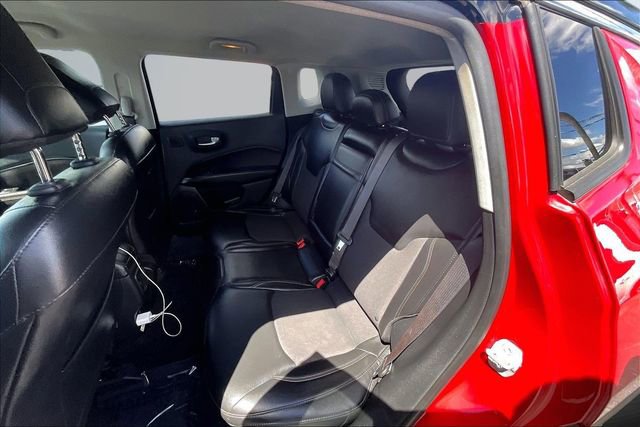Used 2018 Jeep Compass Latitude w/ Popular Equipment Group FWD image 24