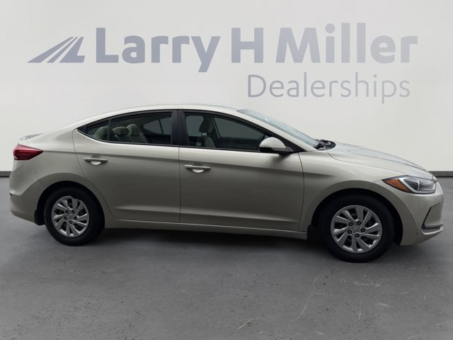 Used 2017 Hyundai Elantra SE image 6