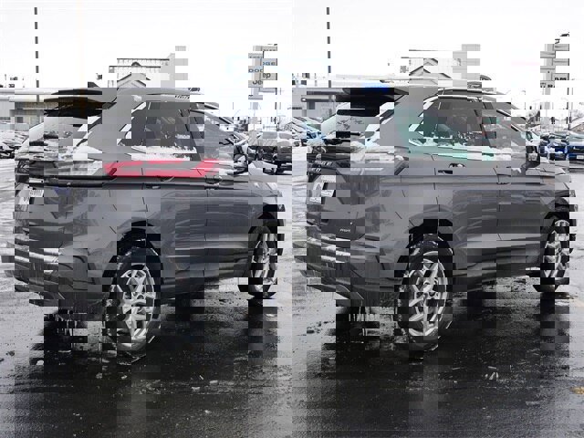 Certified 2024 Ford Edge SEL image 2