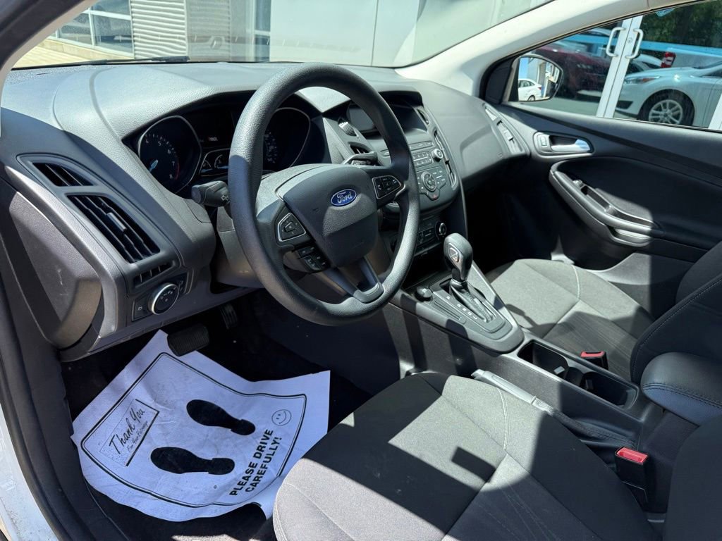 Certified 2018 Ford Focus SE FWD image 8