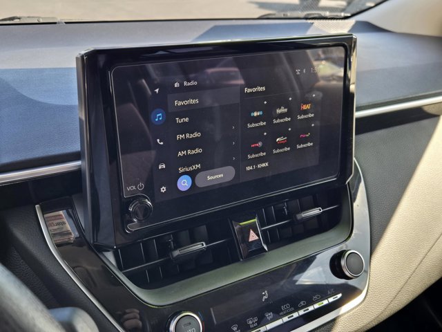 Used 2025 Toyota Corolla LE w/ Convenience Package FWD image 20