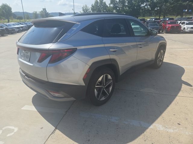 Used 2025 Hyundai Tucson SEL FWD image 12