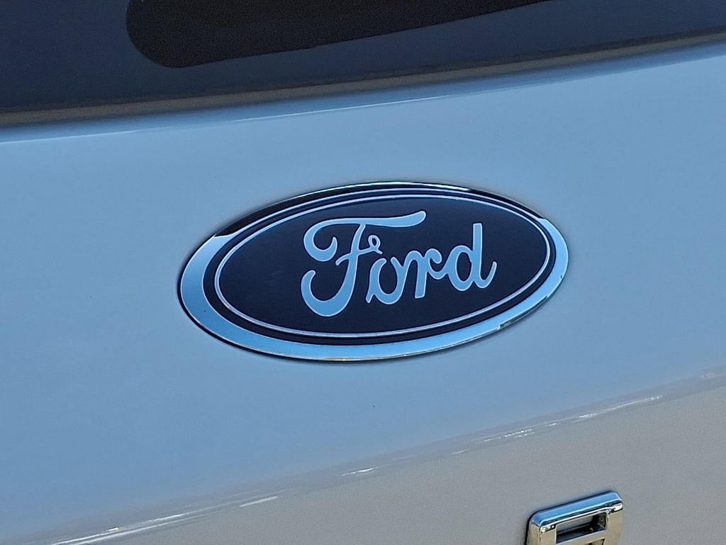 Certified 2024 Ford Escape Platinum w/ Premium Technology Package AWD/4WD image 31