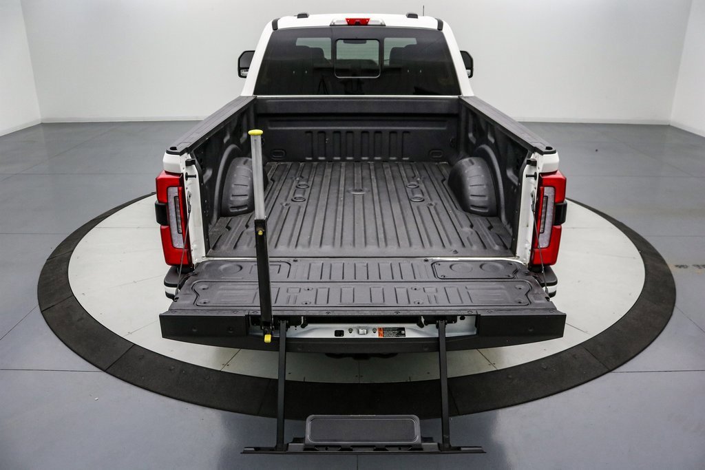 Certified 2024 Ford F250 Platinum image 10