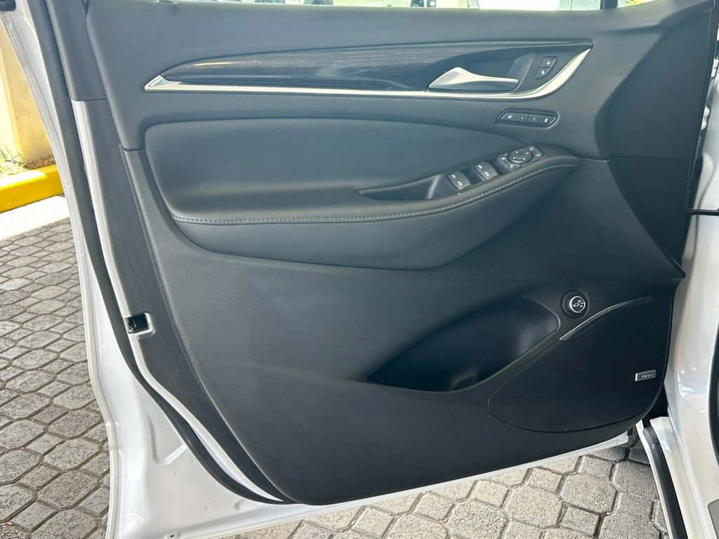 Used 2020 Buick Enclave Avenir w/ Avenir Technology Package FWD image 38