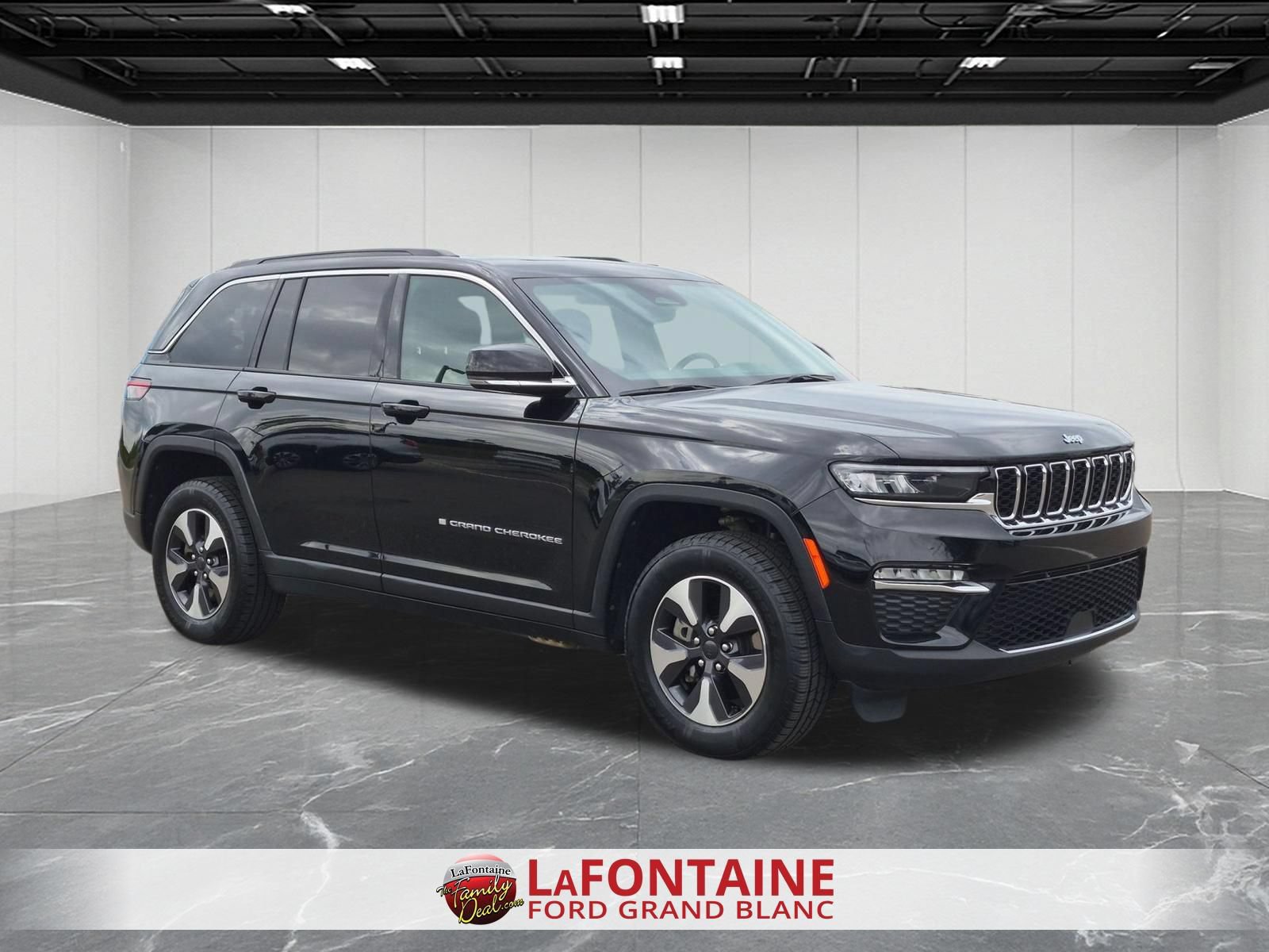 Used 2024 Jeep Grand Cherokee Limited 4xe AWD/4WD image 7