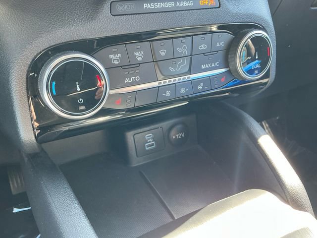 Certified 2022 Ford Escape SEL w/ SEL Stealth AWD Package image 24