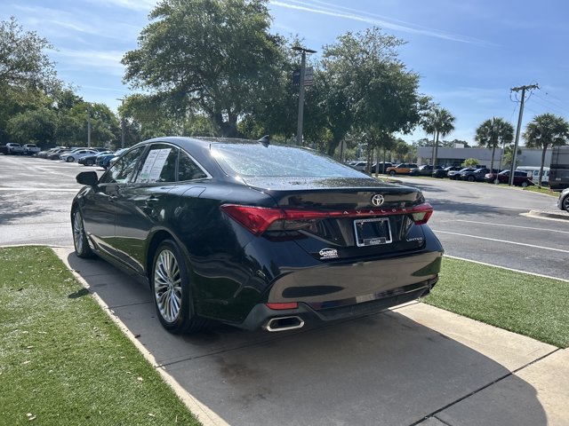 Used 2019 Toyota Avalon Limited FWD image 6