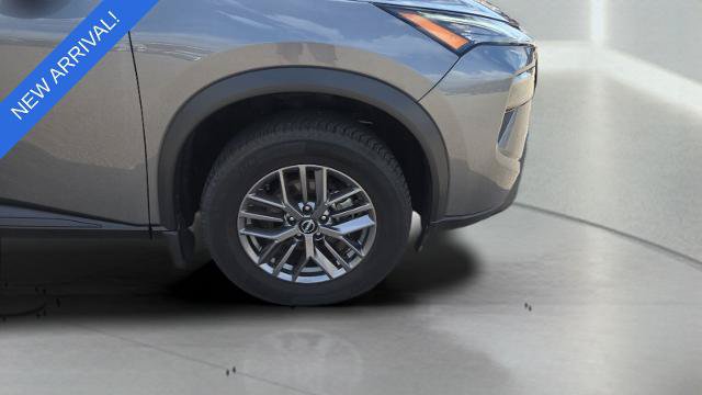 Used 2024 Nissan Rogue S AWD/4WD image 30