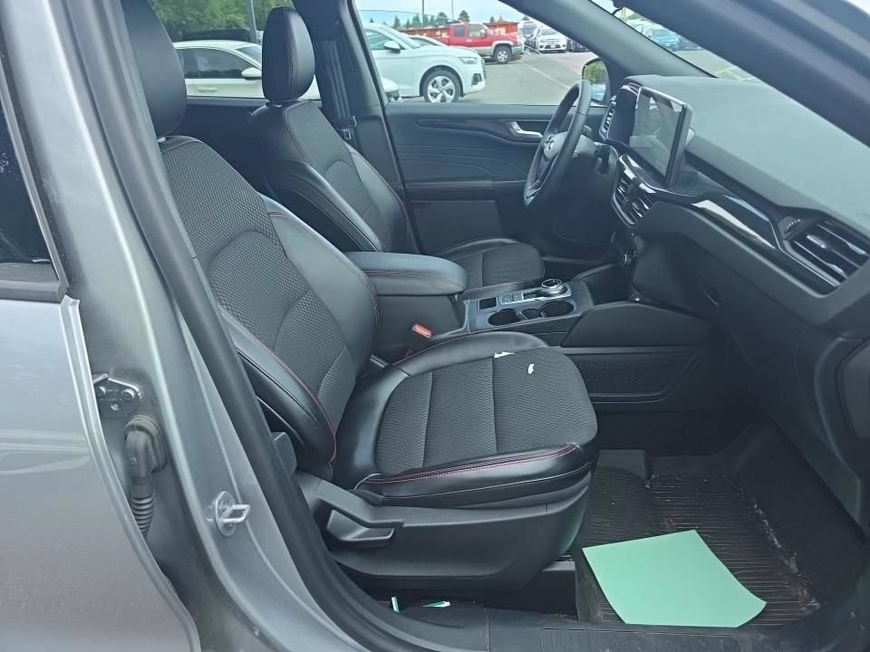 Certified 2023 Ford Escape ST-Line Select w/ Tech Pack #1 AWD/4WD image 9
