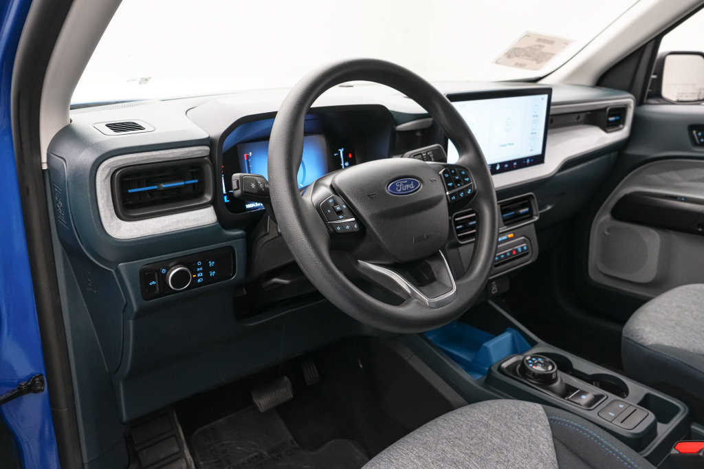 Certified 2025 Ford Maverick XLT w/ Equipment Group 302A AWD/4WD image 13