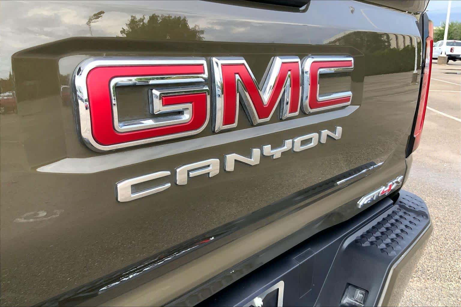 Used 2024 GMC Canyon AT4X AWD/4WD image 31