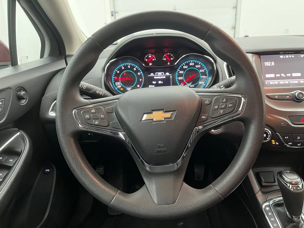 Used 2018 Chevrolet Cruze LT w/ Convenience Package image 19