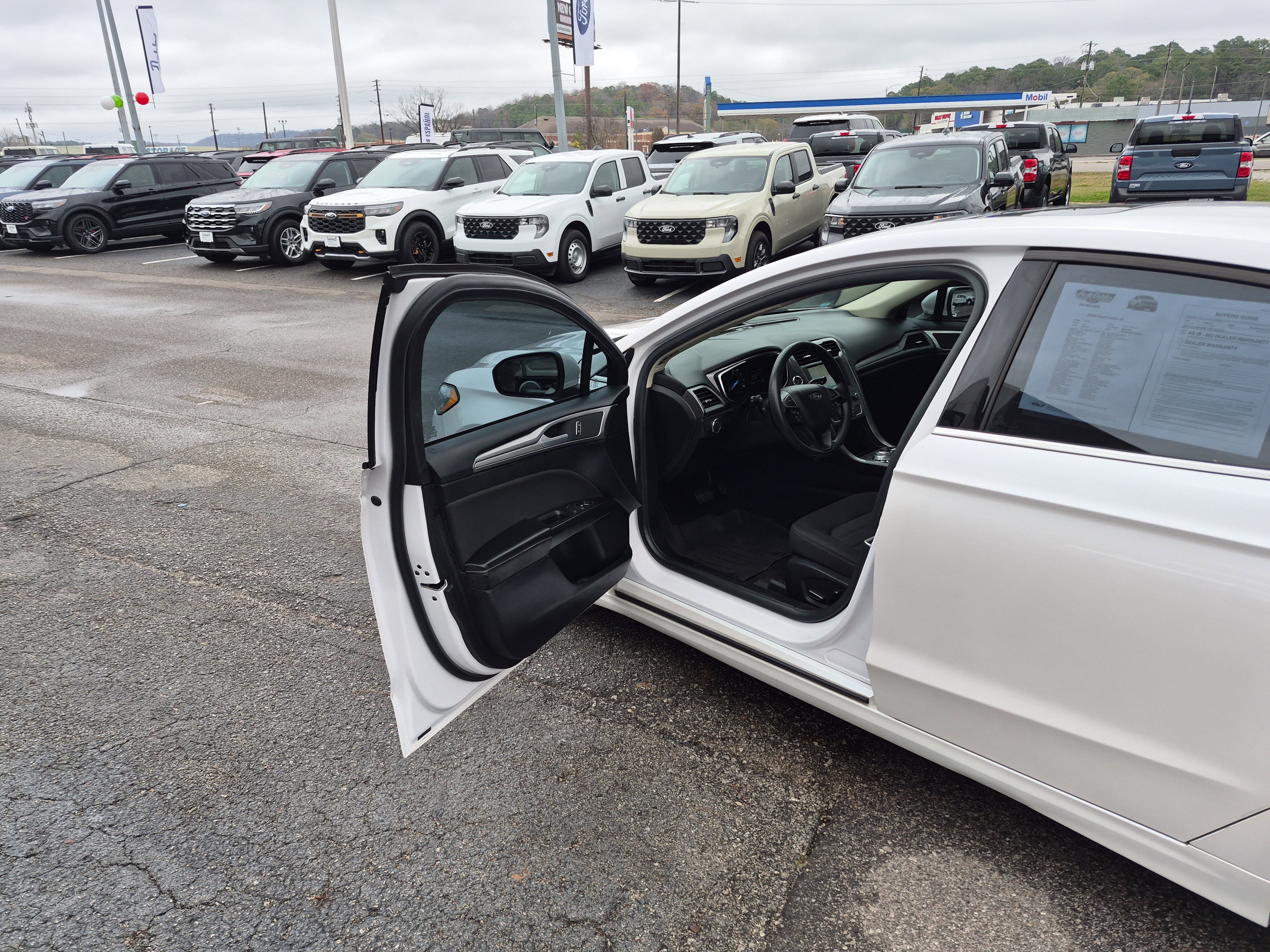 Certified 2020 Ford Fusion SE image 9