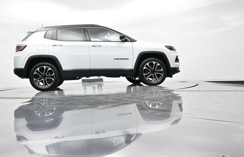 Used 2023 Jeep Compass Limited AWD/4WD image 24