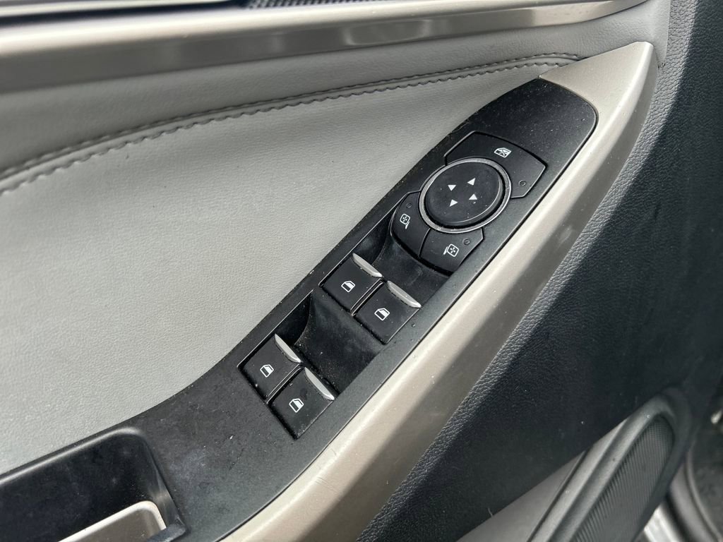 Certified 2022 Ford Explorer XLT w/ Equipment Group 202A image 18