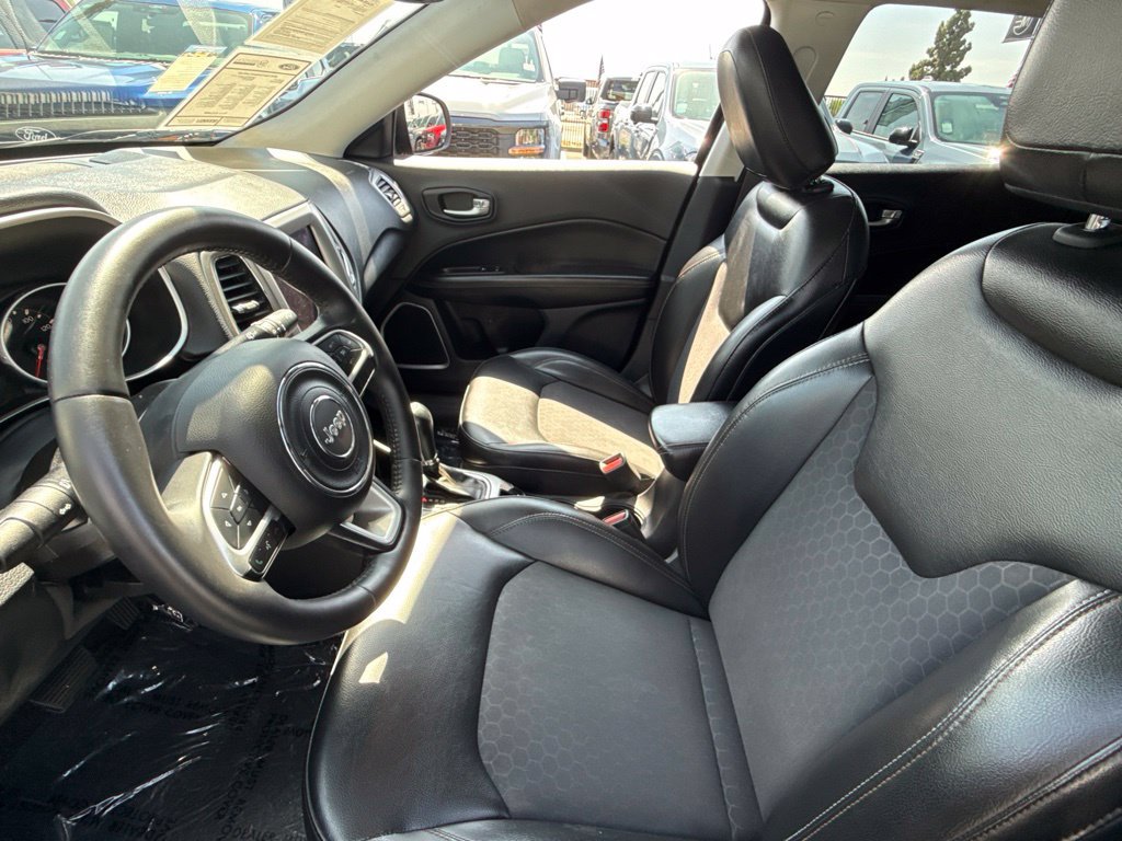 Used 2018 Jeep Compass Latitude w/ Popular Equipment Group FWD image 23