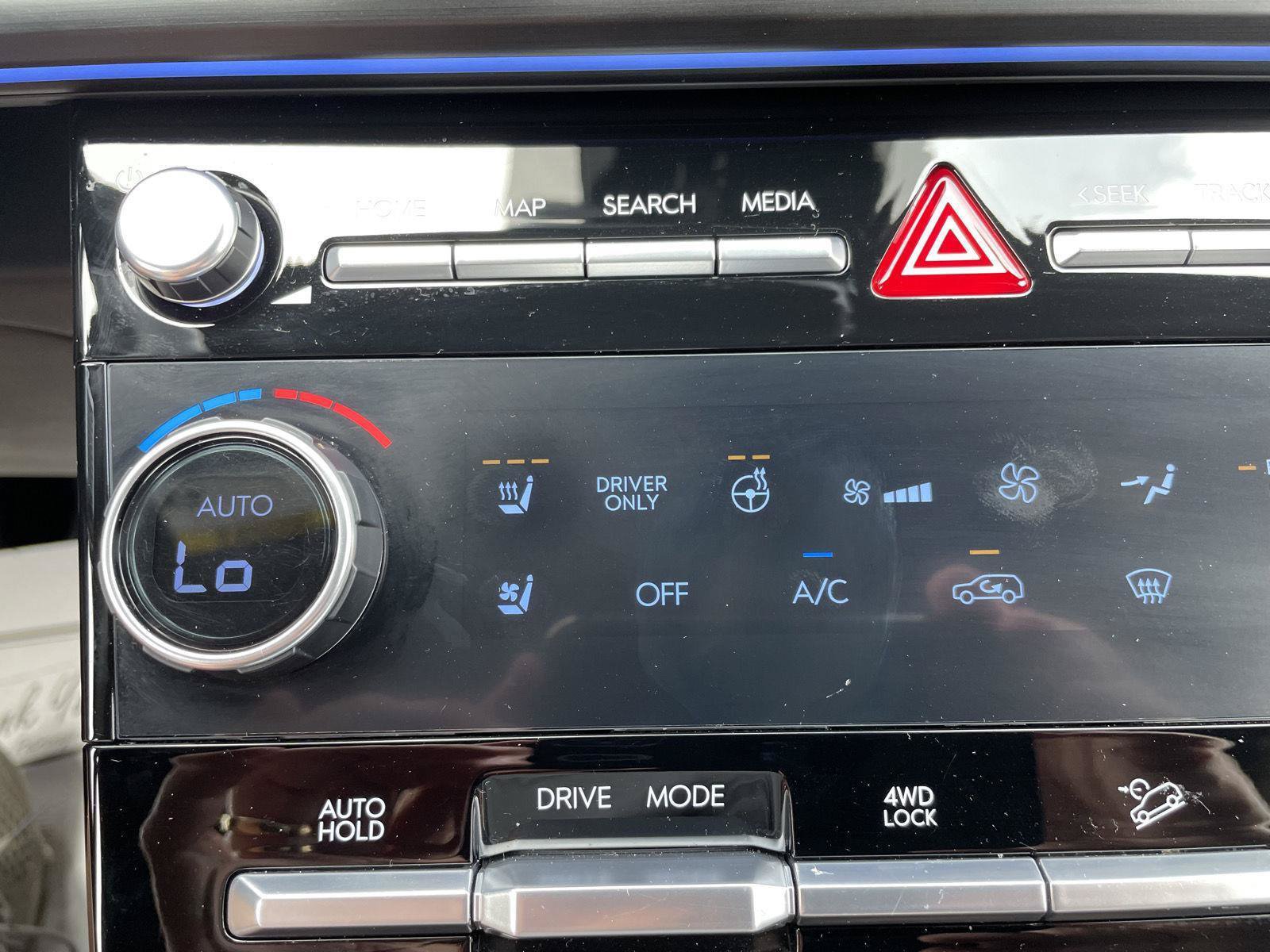 Used 2025 Hyundai Santa Fe Calligraphy AWD/4WD image 29