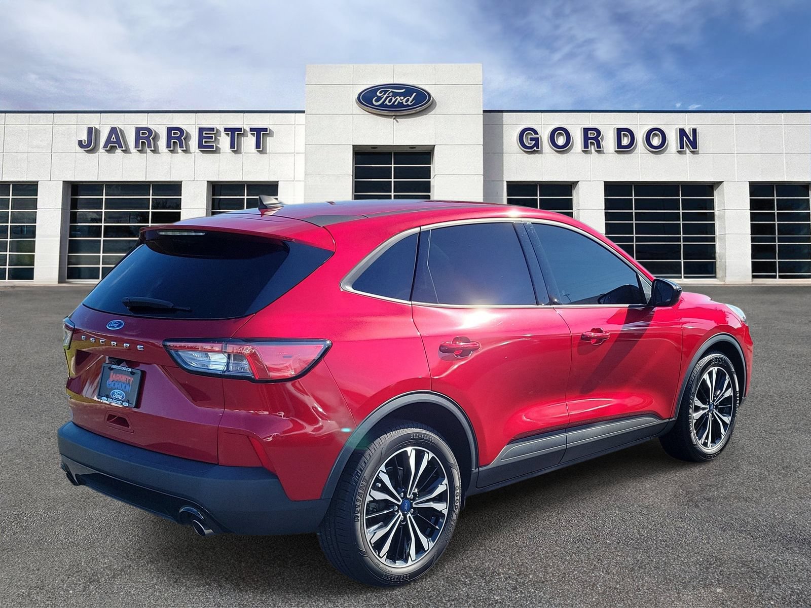 Certified 2022 Ford Escape SE w/ SE Sport Appearance Package FWD image 4