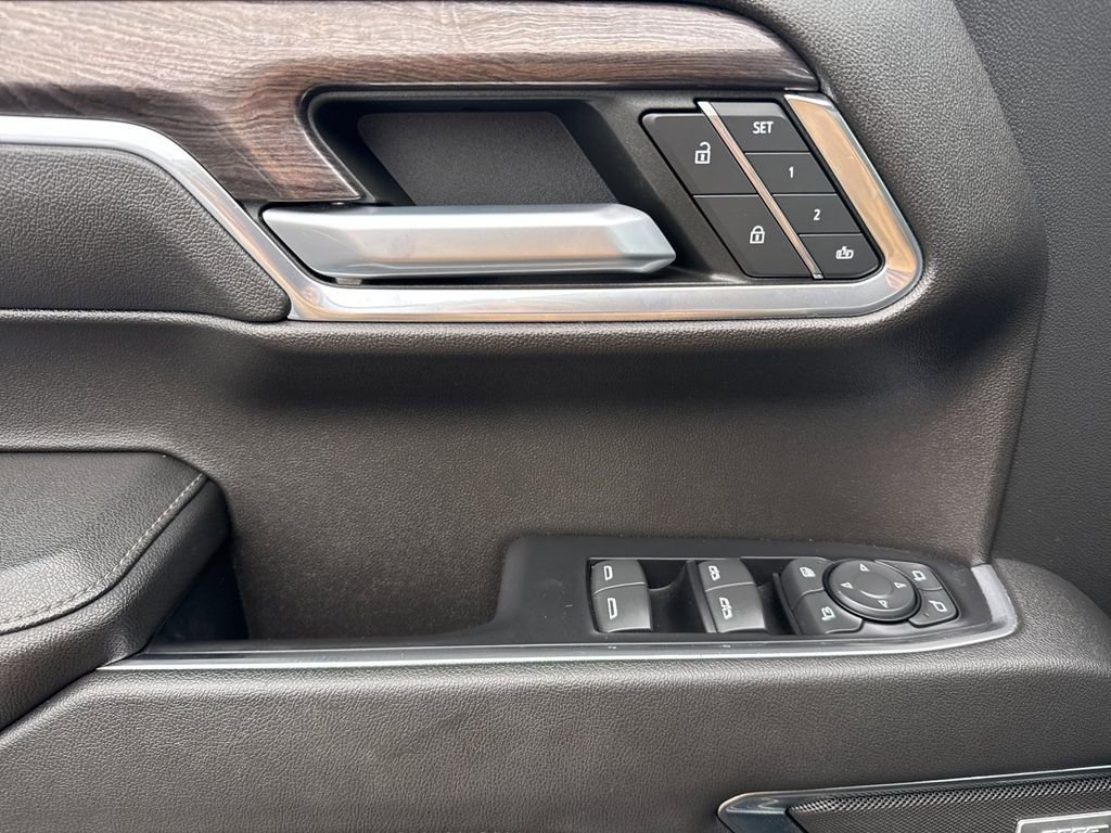 Used 2022 Chevrolet Silverado 1500 LTZ w/ Technology Package image 10