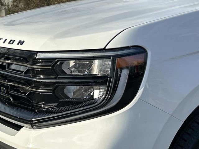 Certified 2025 Ford Expedition Platinum w/ Stealth Performance Package image 9