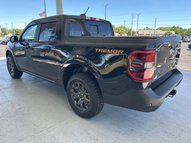 Certified 2025 Ford Maverick Tremor AWD/4WD image 6