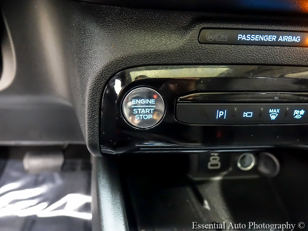 Certified 2025 Ford Escape SE w/ PHEV Premium Package FWD image 15