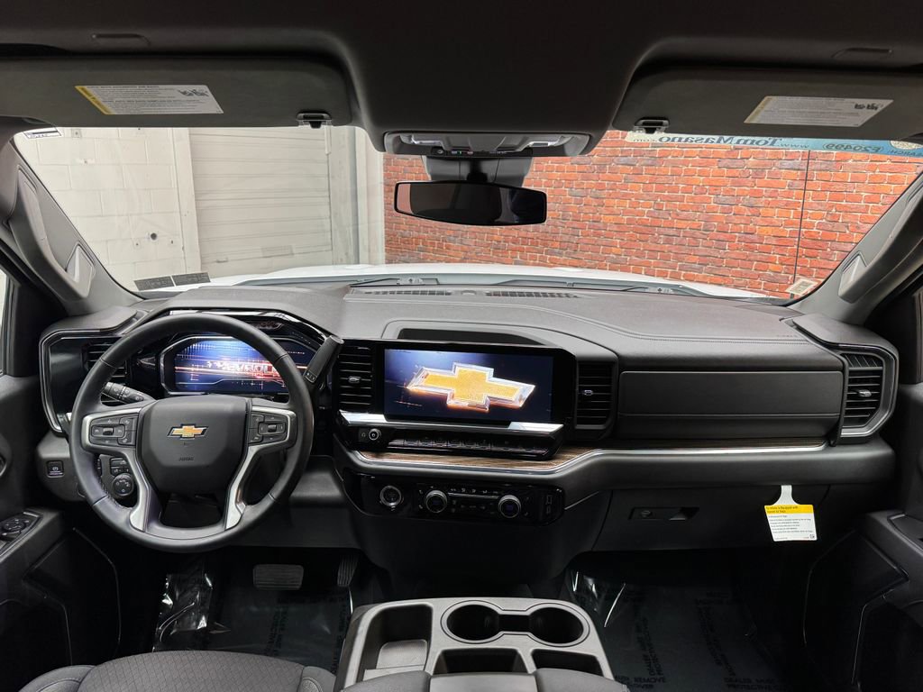 Used 2024 Chevrolet Silverado 1500 LT image 13
