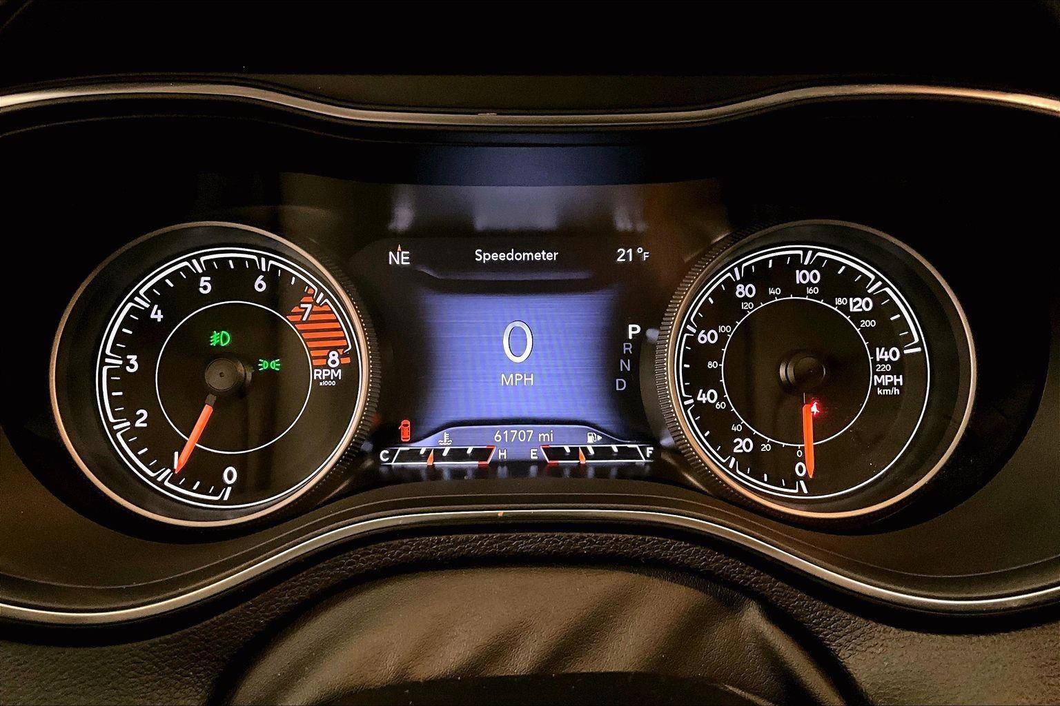 Used 2019 Jeep Cherokee Limited image 19