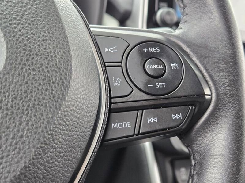 Used 2021 Toyota RAV4 Limited image 27